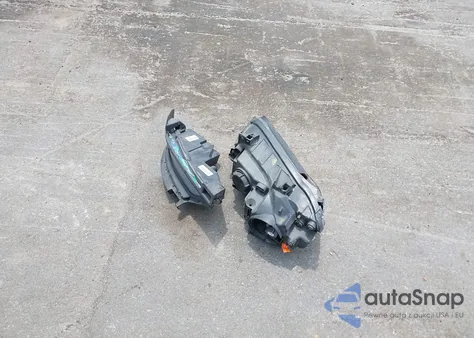 2018 Chrysler 300 300S z USA, uszkodzony, nr VIN 2C3CCABG4JH264070